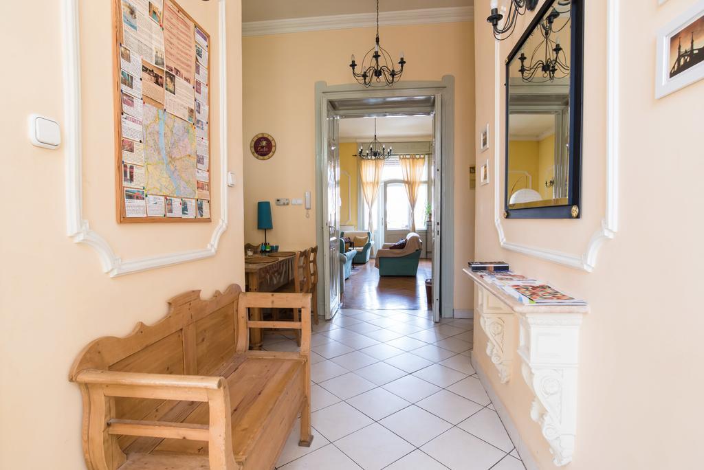 Auberge de jeunesse Downtown Oasis à Budapest Extérieur photo