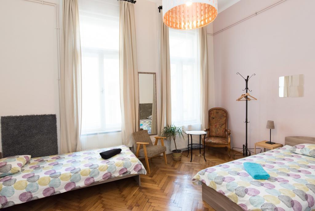 Auberge de jeunesse Downtown Oasis à Budapest Extérieur photo
